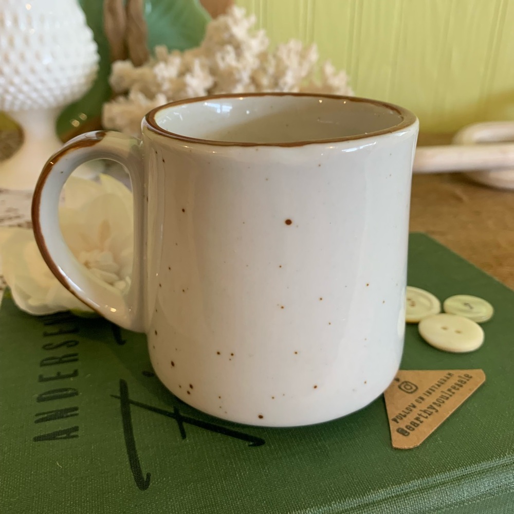 Vintage Stoneware Mug 🌀 - Picture 4 of 8